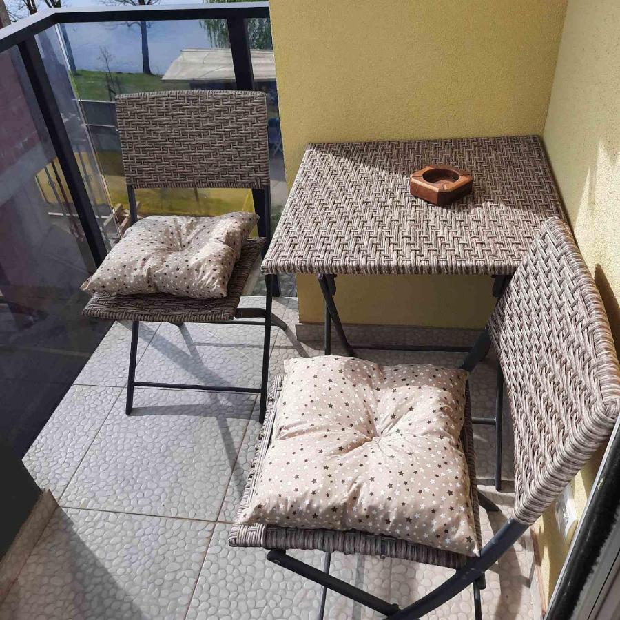Apartmani K&V Veliko Gradiste Bagian luar foto