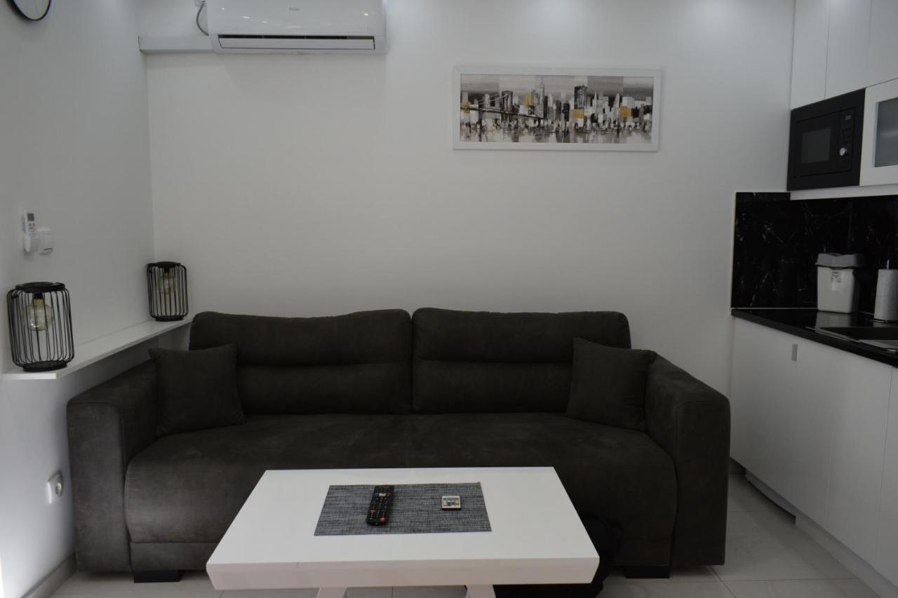 Apartmani K&V Veliko Gradiste Bagian luar foto