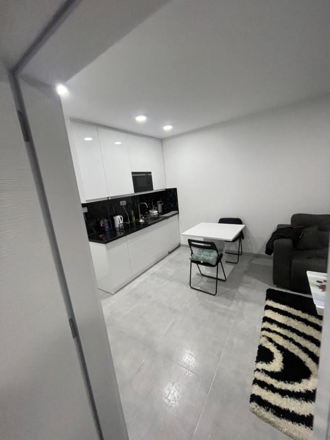 Apartmani K&V Veliko Gradiste Bagian luar foto
